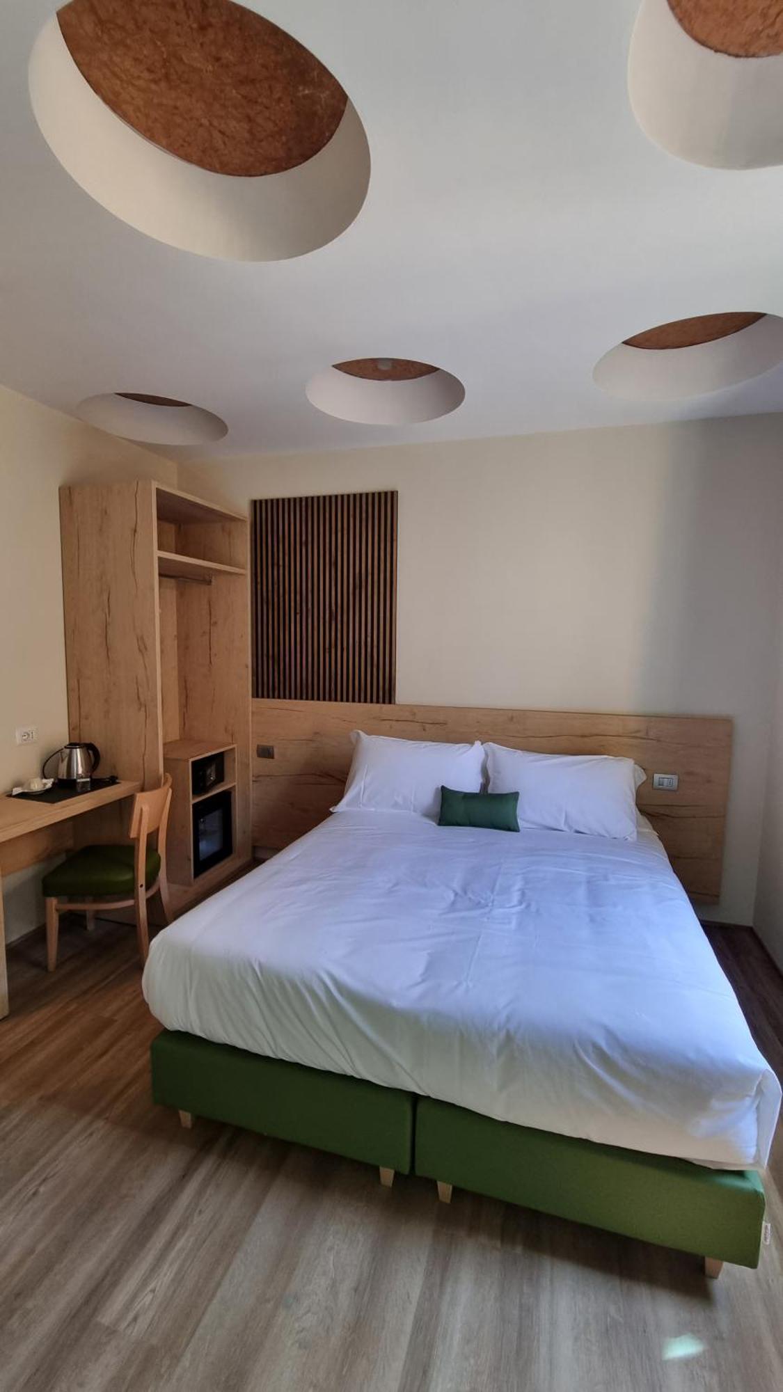 Botanique Hotel Vergani Fara Gera dʼAdda Buitenkant foto
