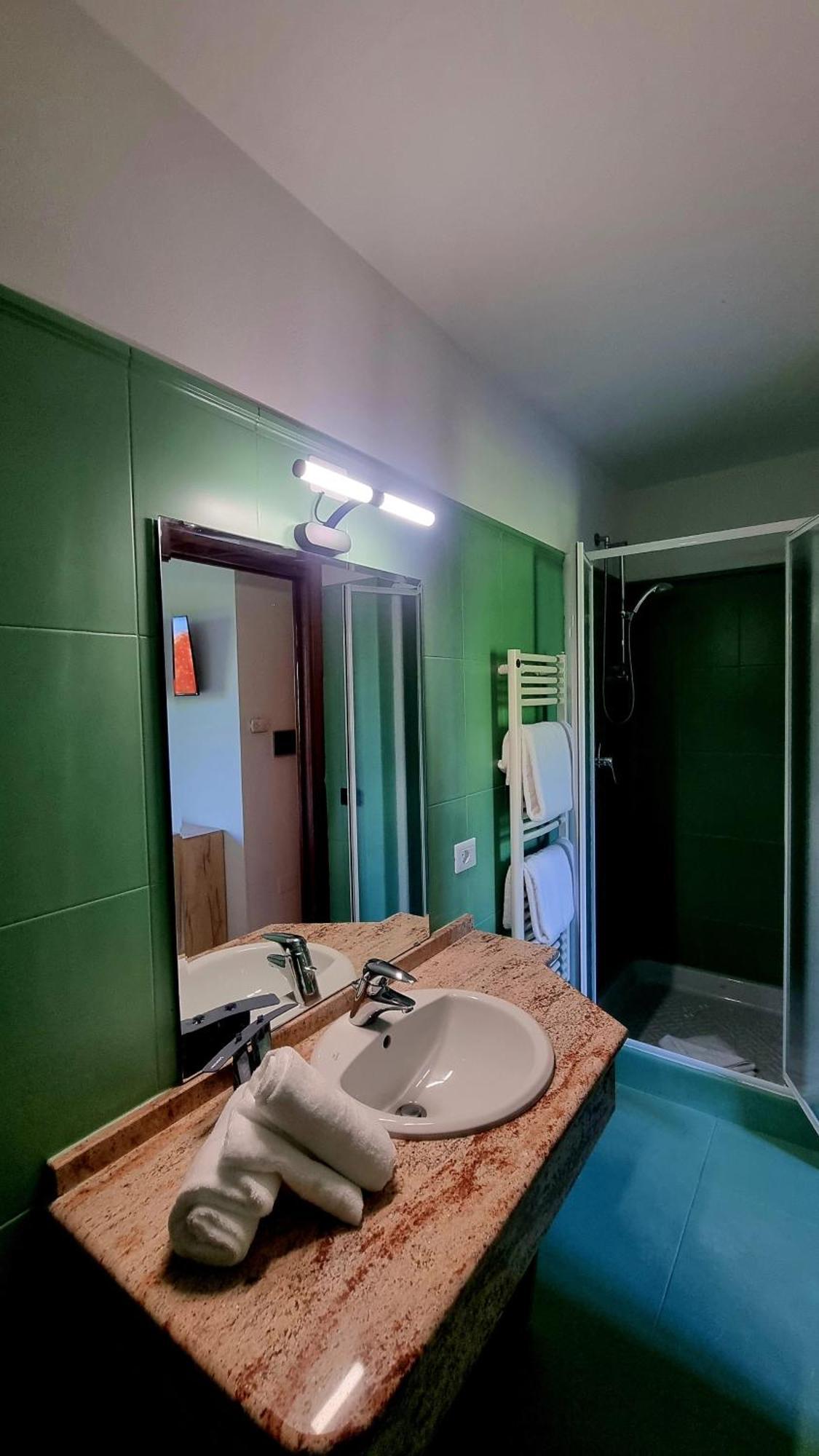 Botanique Hotel Vergani Fara Gera dʼAdda Buitenkant foto